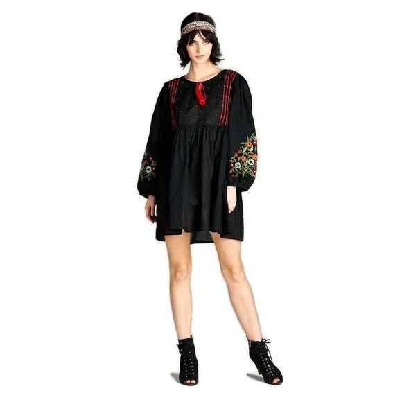 Women's Floral Embroidered Peasant Dress - PLUS - Velzera 2X Women's Floral Embroidered Peasant Dress - PLUS - Velzera 2X